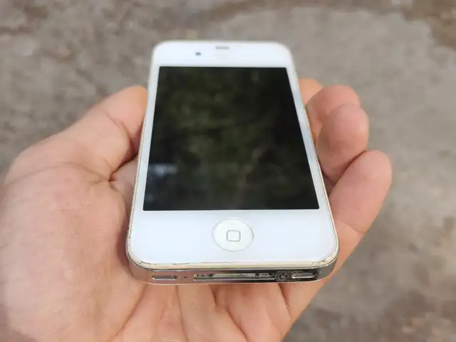Apple iPhone 4s, 16 gb, Душанбе