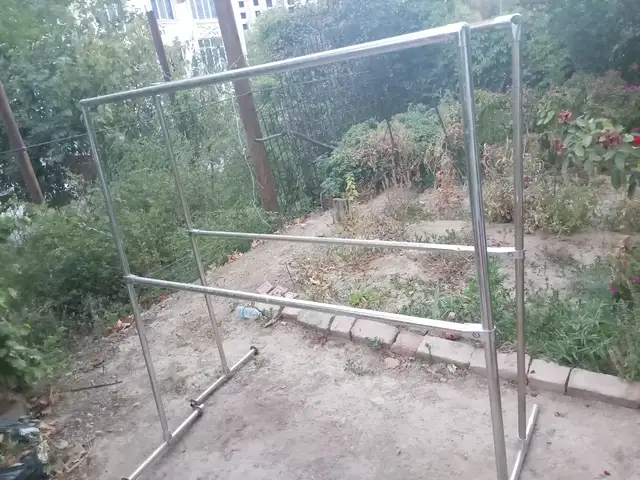 Вешалка, Худжанд