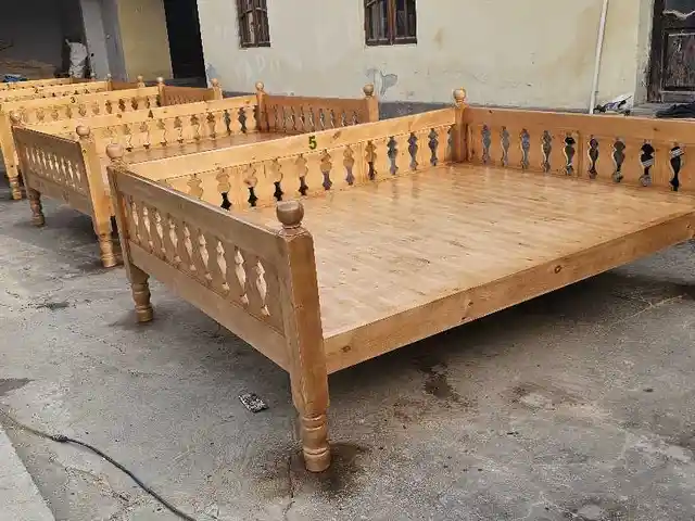 Тапчан 2х2, Душанбе