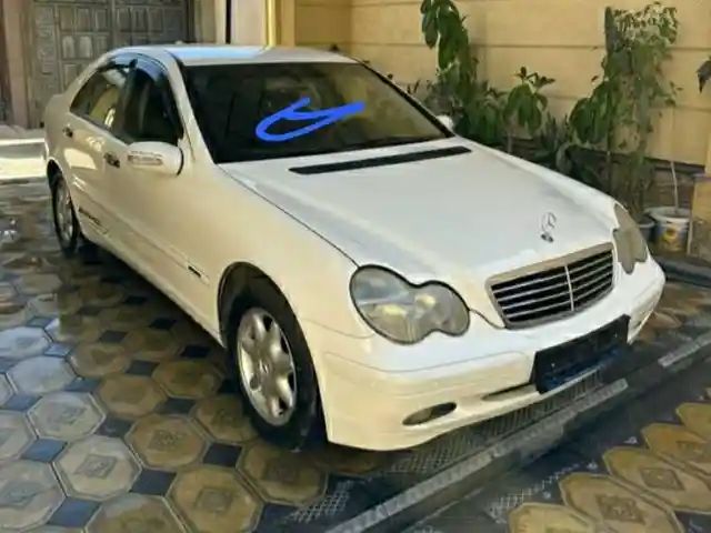 Лобовое стекло от Mercedes-Benz W203, Душанбе