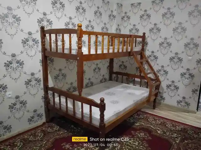 Двухъярусная кровать, Душанбе