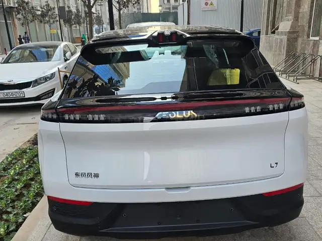 Dongfeng L7