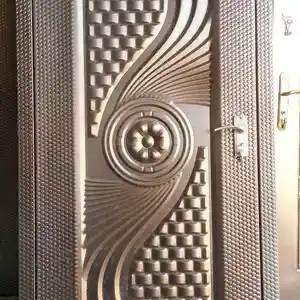 Железная дверь, Душанбе