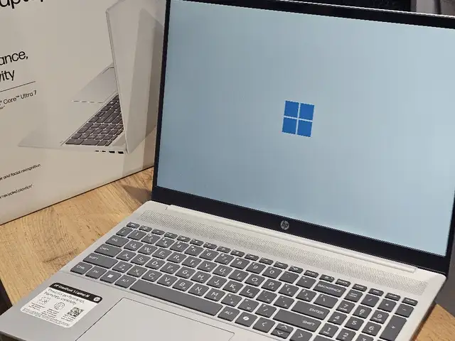 Ноутбук HP OmniBook 5 AI 16 Ultra 7 16GB 1TB, Душанбе