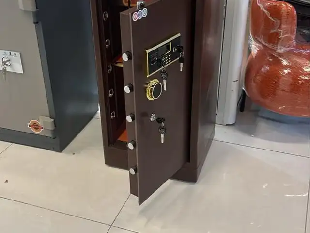 Сейф, Душанбе