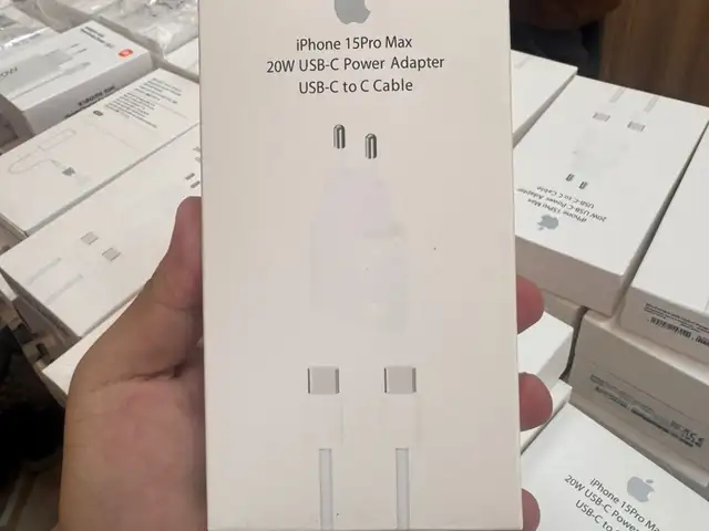 Зарядное устройство iPhone 15 Pro Max 20w, Душанбе