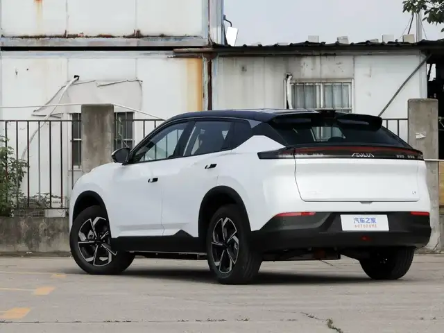 Dongfeng L7