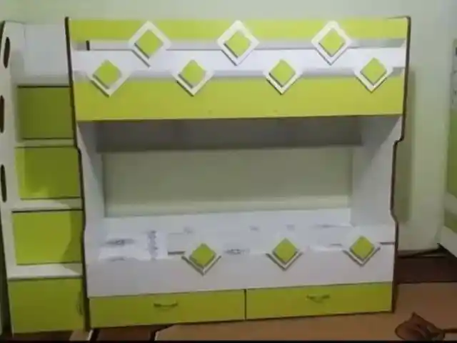 Двухъярусная кровать, Душанбе