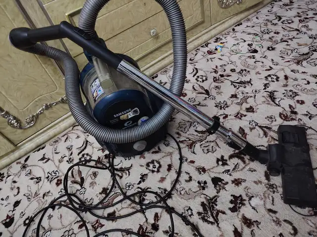 Пьлессос, Душанбе