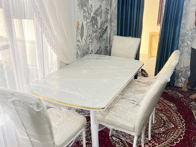 Стол и стулья, Душанбе