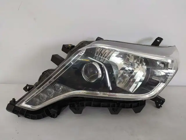 Передние фары на Toyota Prado 2014-2017, Душанбе