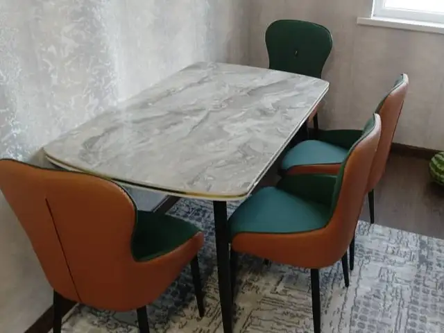 Стол и стулья, Душанбе