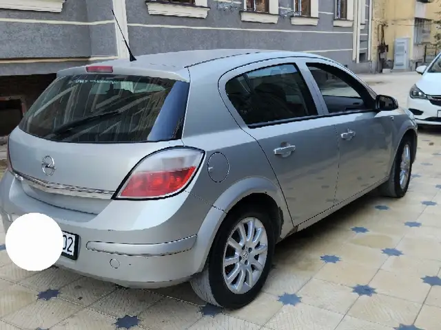 Opel Astra H