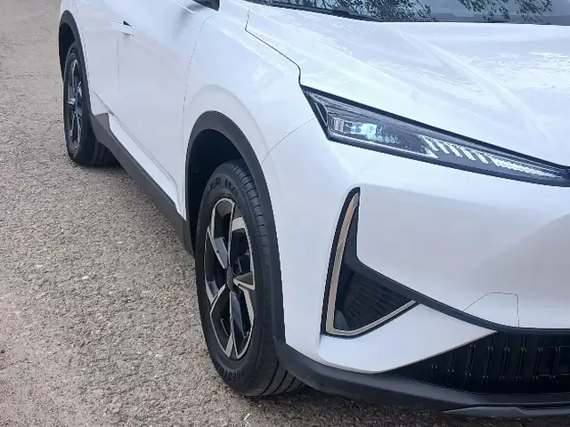 Dongfeng L7
