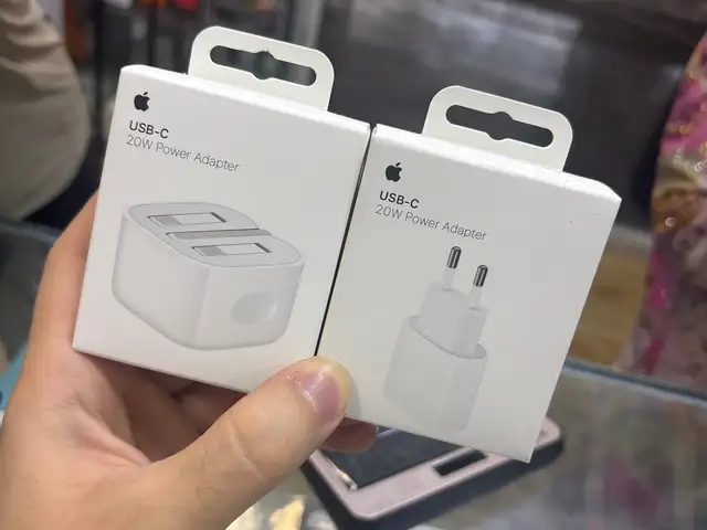 Зарядное устройство iPhone original, Худжанд