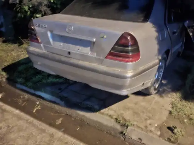 Крыло задний на Mercedes w202, Душанбе