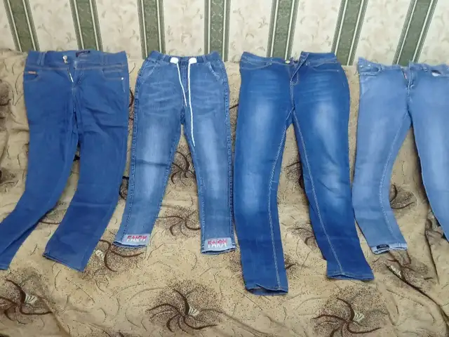 Женские джинсы, Худжанд