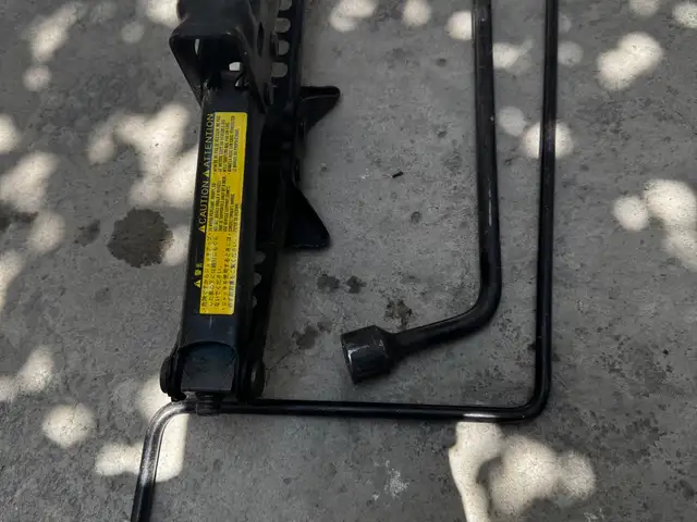 Домкрат Toyota Camry, Хуҷанд