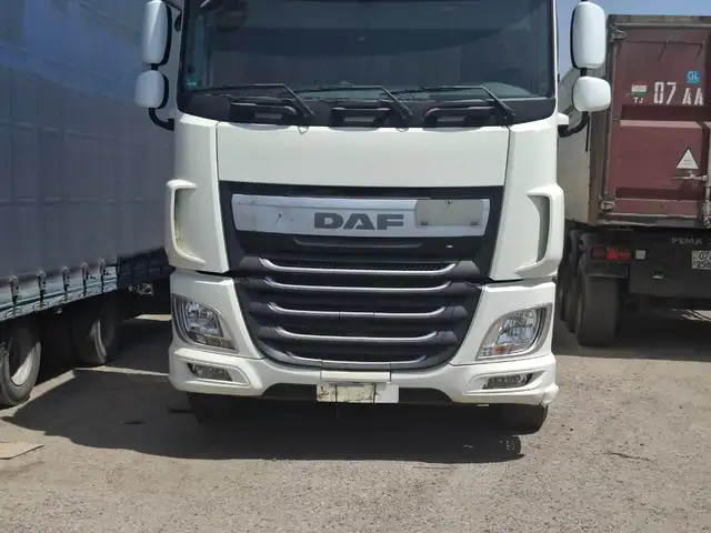 Седельный тягач DAF 106 460 XF, Ҳисор