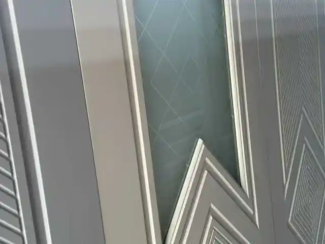 Дверь, Душанбе
