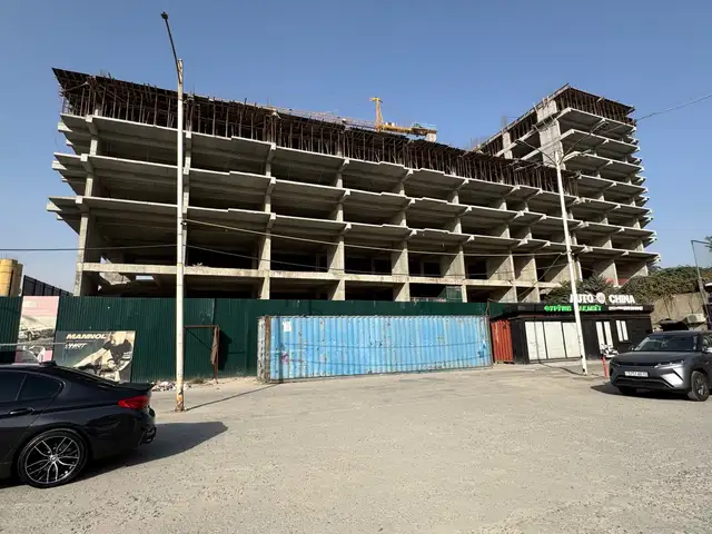 3-комн. квартира, 15 этаж, 128 м², Исмоили Сомони , Душанбе - 2