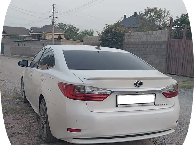Lexus ES series