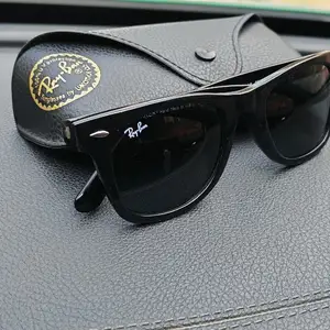 Очки Rayban, Душанбе