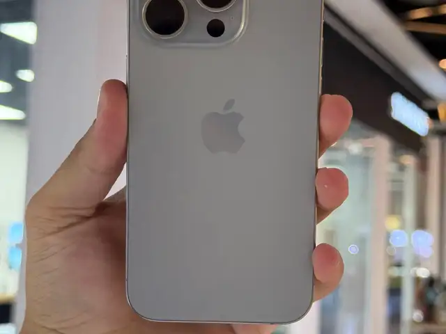 Apple iPhone 15 Pro, 256 gb, Natural Titanium, Душанбе