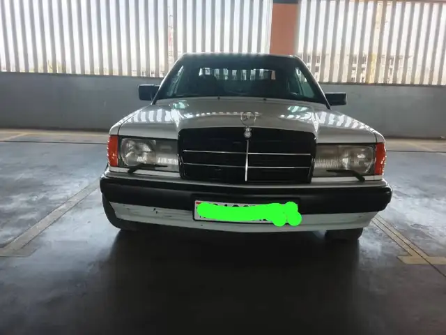 Mercedes-Benz W124