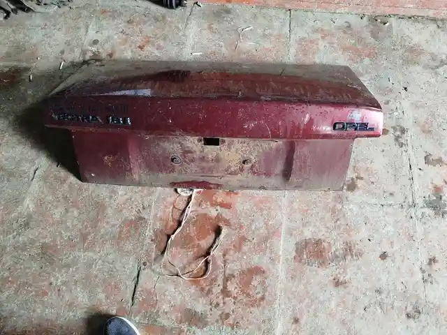 Крышка багажника Opel Vectra А, Истаравшан