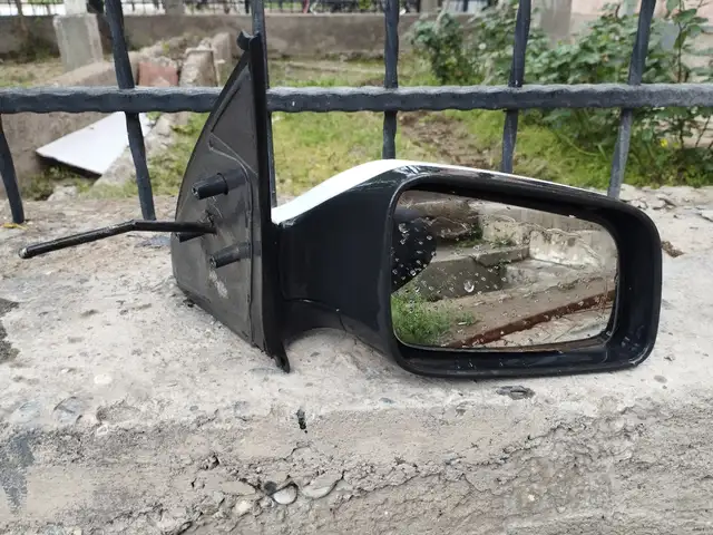 Зеркало от Opel, Хуҷанд