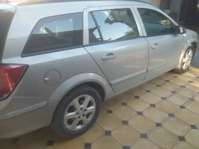 Opel Astra H