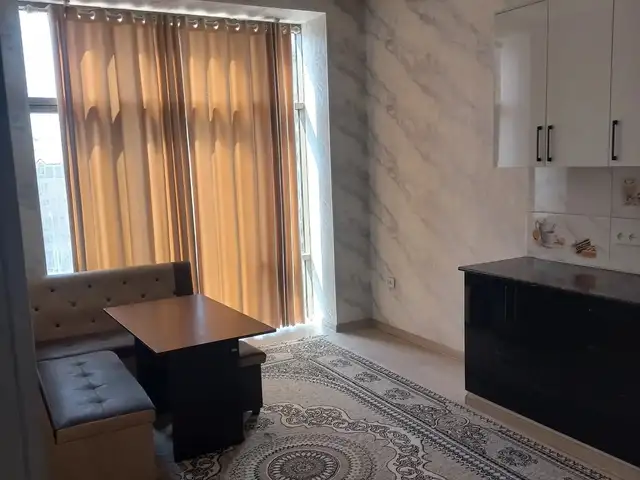 2-комн. квартира, 4 этаж, 72м², 17 мкр, Худжанд