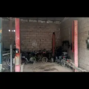 Автомобильный подъемник, Абдураҳмони Ҷомӣ