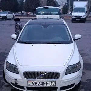 Volvo S40