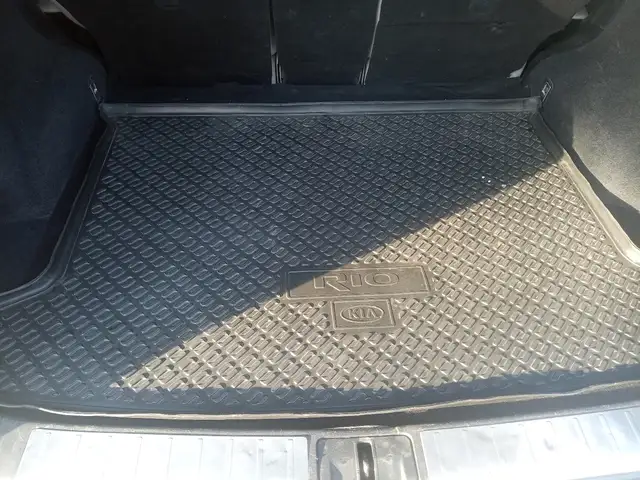 Полик багажа Kia Rio, Душанбе