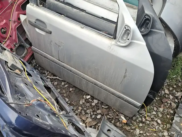 Дверь на Mersedes-Benz w202, Душанбе