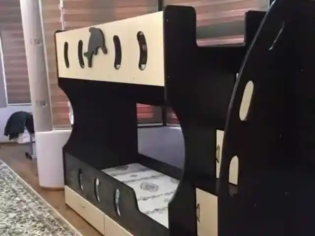 Двухъярусная кровать, Душанбе