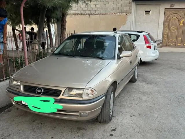 Opel Astra F