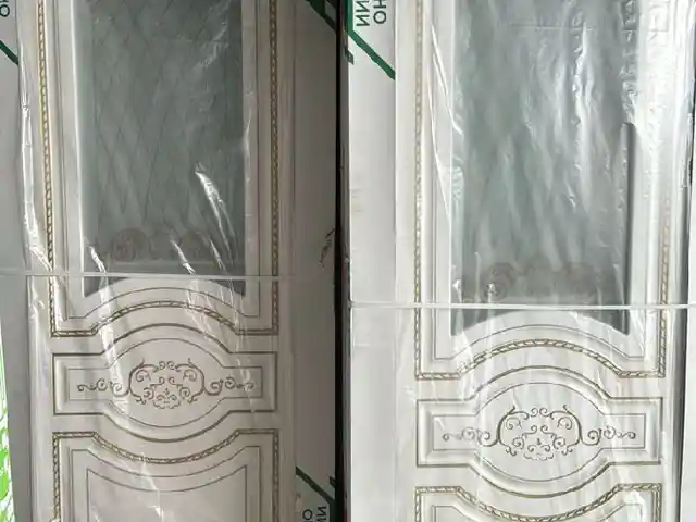 Дверь, Душанбе