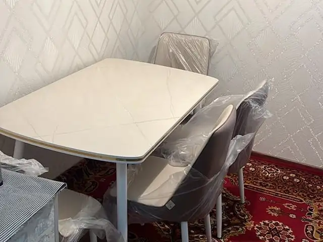 Стол и стулья, Душанбе