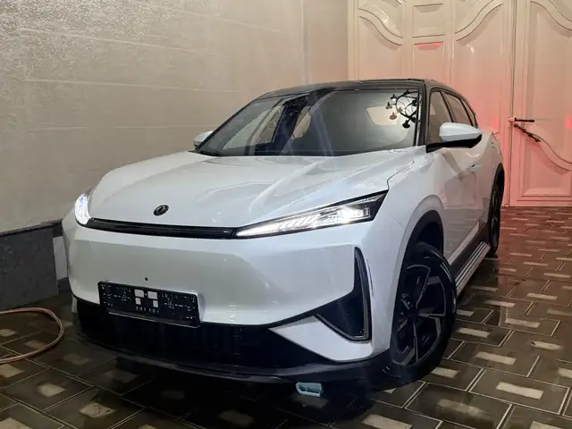 Dongfeng L7