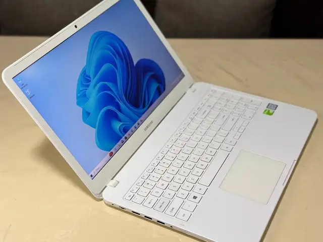 Ноутбук Samsung, Хуҷанд