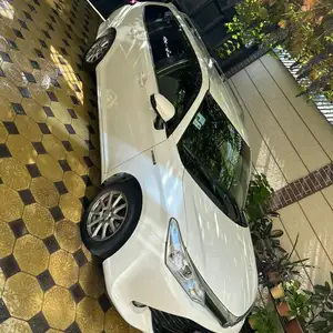 Toyota Fielder