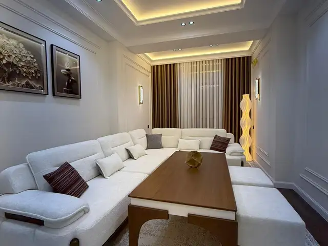 3-комн. квартира, 4 этаж, 98 м², 14 мкр Магазин ДАДО, Хуҷанд