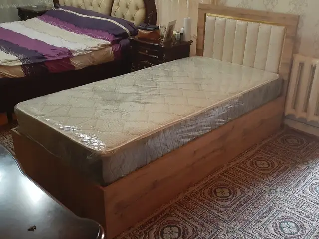 Односпалная кровать, Худжанд