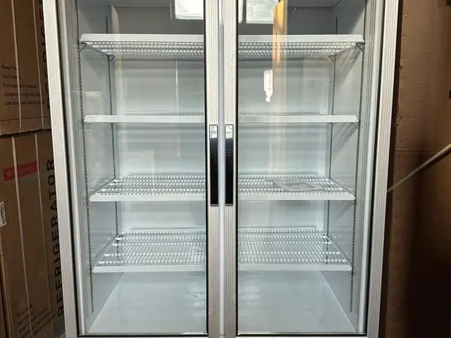 Витринный холодильник Ferre, Душанбе