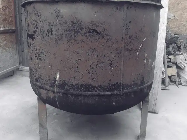 Дег, Исфара