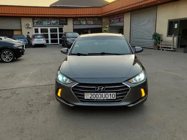 Hyundai Elantra