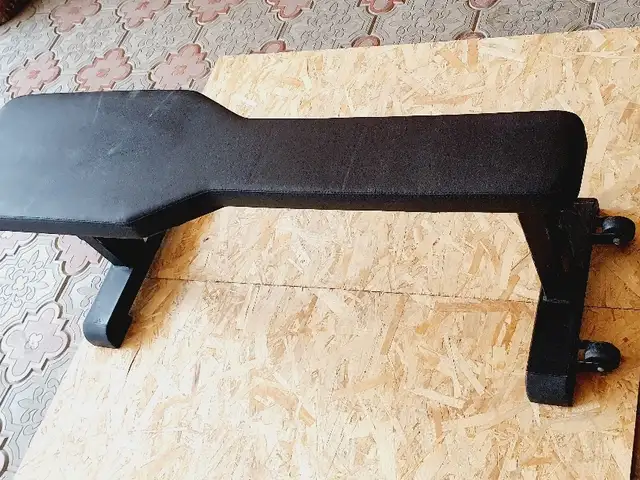 Скамья горизонтальная, Худжанд